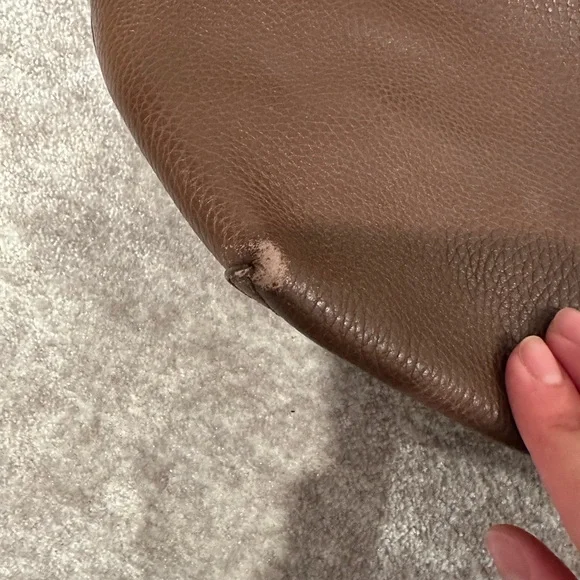 Annabel Ingall

Elegant Brown Leather Tote Bag - Picture 3 of 5